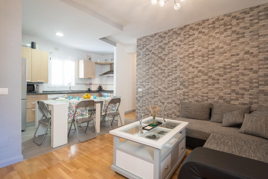 Malagasuite City Center Ollerias Kültér fotó