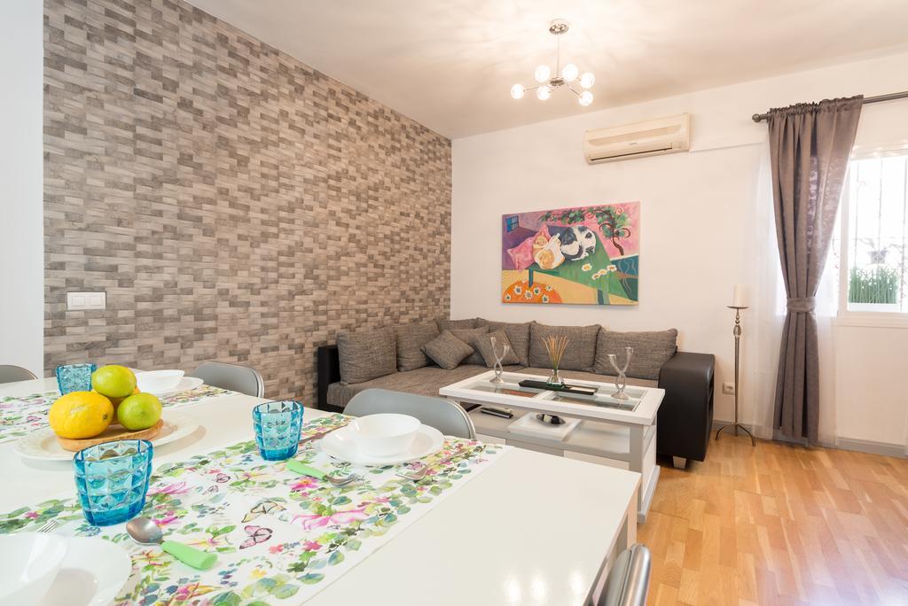 Malagasuite City Center Ollerias Kültér fotó